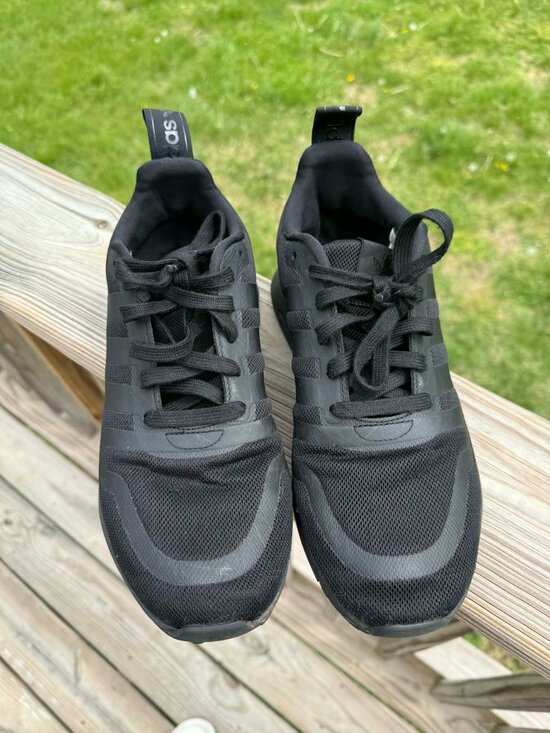 Adidas Mens sz 7 all Black Sneakers Minimalist Athleisure Gym Running Shoes 3288 main image 7